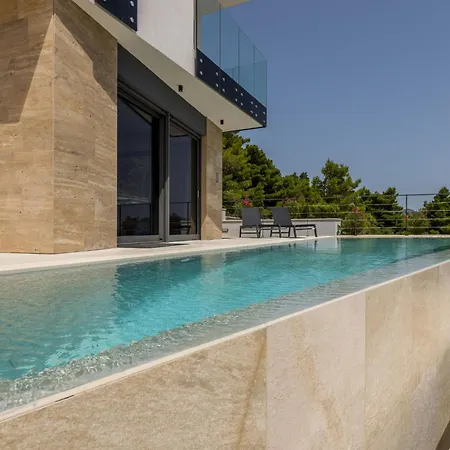 Villa Luxury Villa Luce By Interhome * Pijavicino