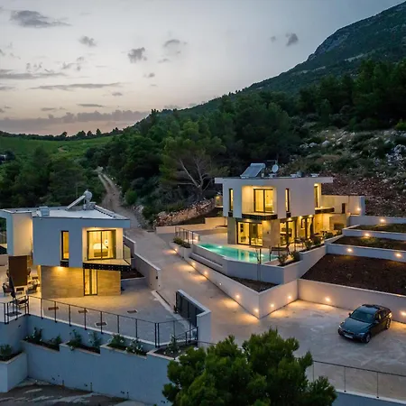 Villa Luxury Villa Luce By Interhome