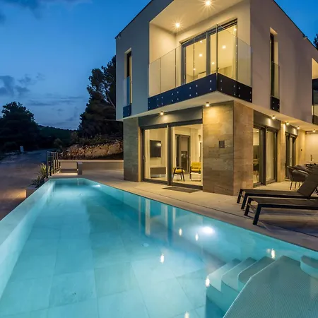 Villa Luxury Villa Luce By Interhome *